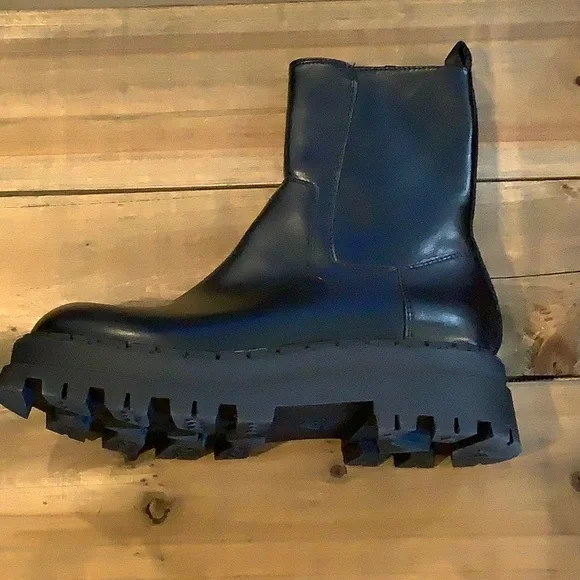 NWOT ZARA Women’s Faux Leather Black Platform Whimsigoth Emo Ankle Boots 38 - Picture 6 of 12